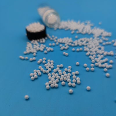 White Ceramic Blasting Media with 65% ZrO2 Chemical Composition
